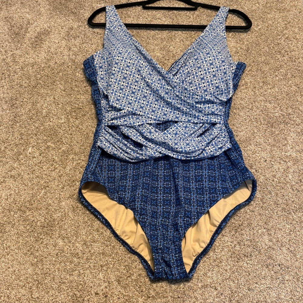 Lands End Swimsuit One Piece Womens Size 16 Blue Geometric Surplice Wrap Front - Picture 3 of 9